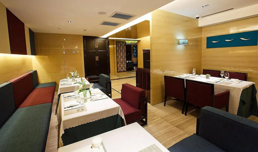 Hongkou Silver Hotel