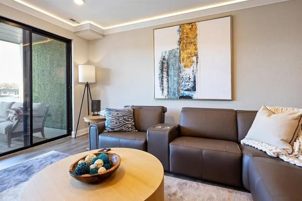 Upscale Lakeside Condo With Extraordinary Amenities at Topsider in Osage Beach 19mm
