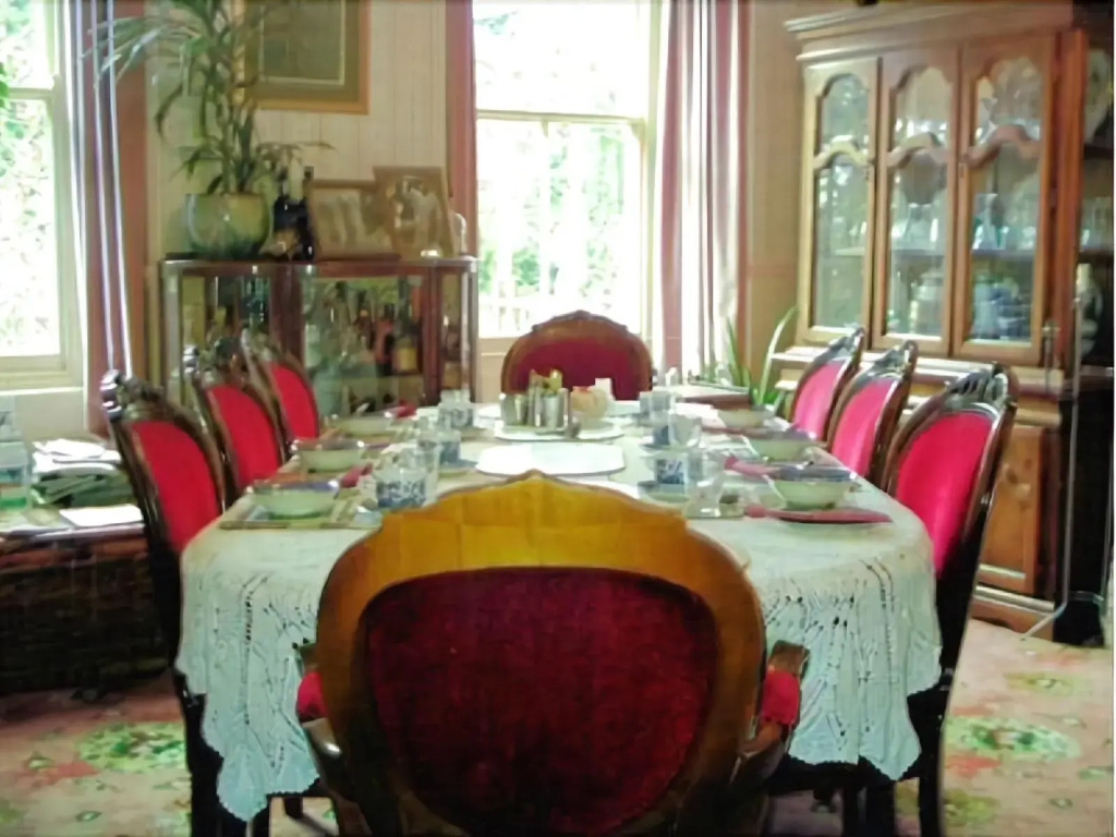 Brynhonddu Country House B&B