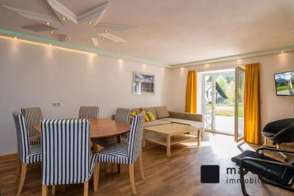 Alpenmond Appartment Halbmond