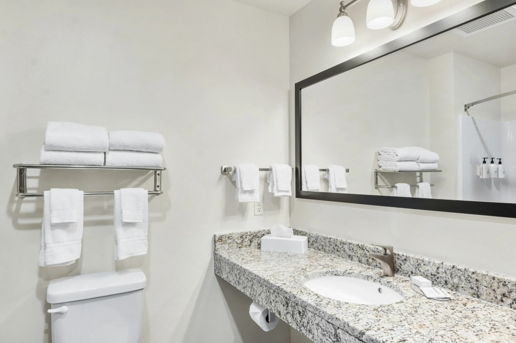 Cobblestone Hotel & Suites - Denmark