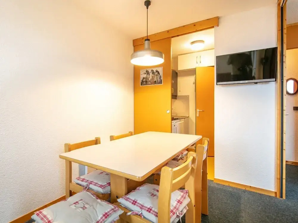 Studio in Doucy at the Foot of Ski Slopes