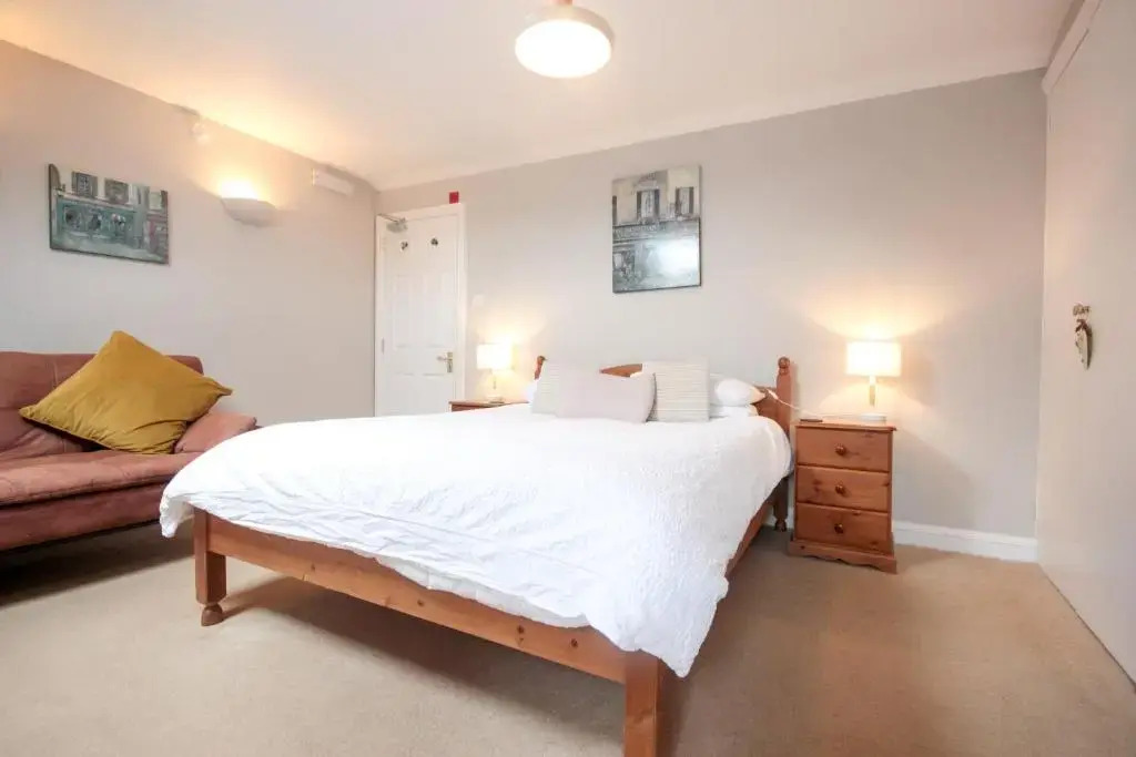 The Five Dials Inn