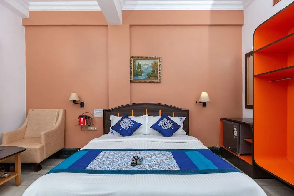 Hotel Raaj Bhaavan