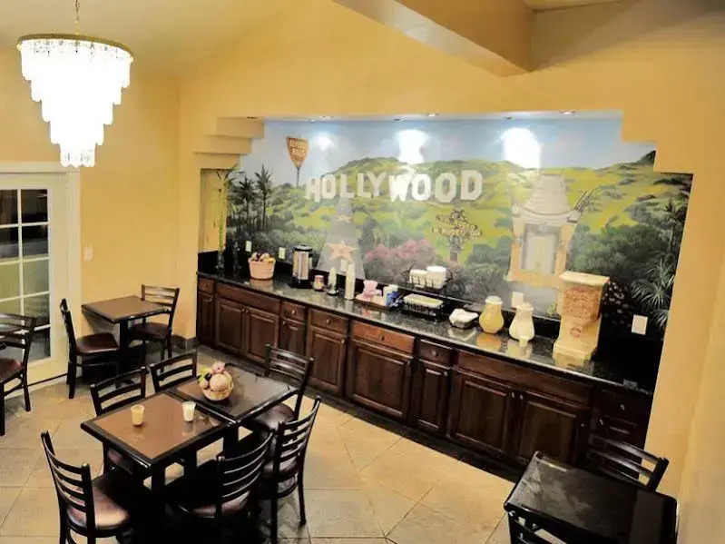 Hollywood Inn Express South