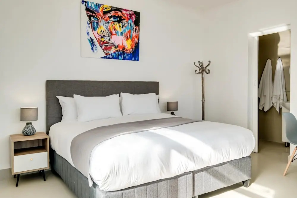 Private Secure Studio in Camps Bay The Cove