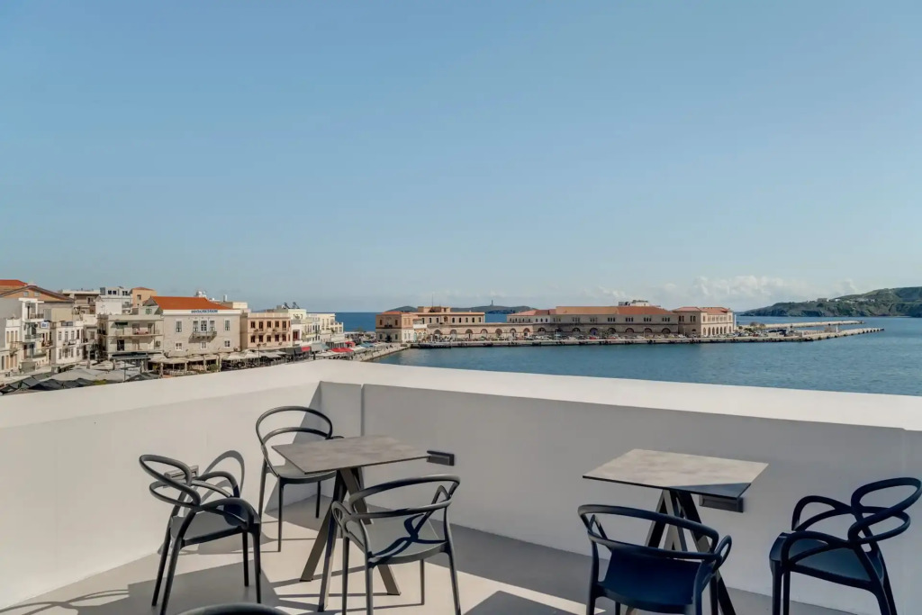 Skylight - 1873 Seafront Luxury Suites on the Harbor, City Center