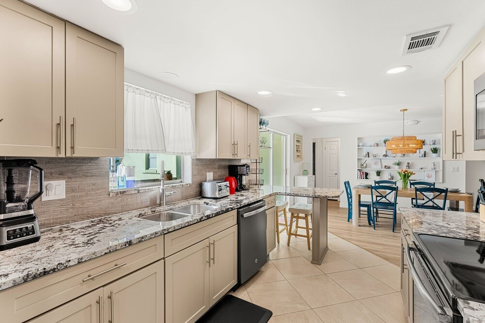 1258 Seminole Drive