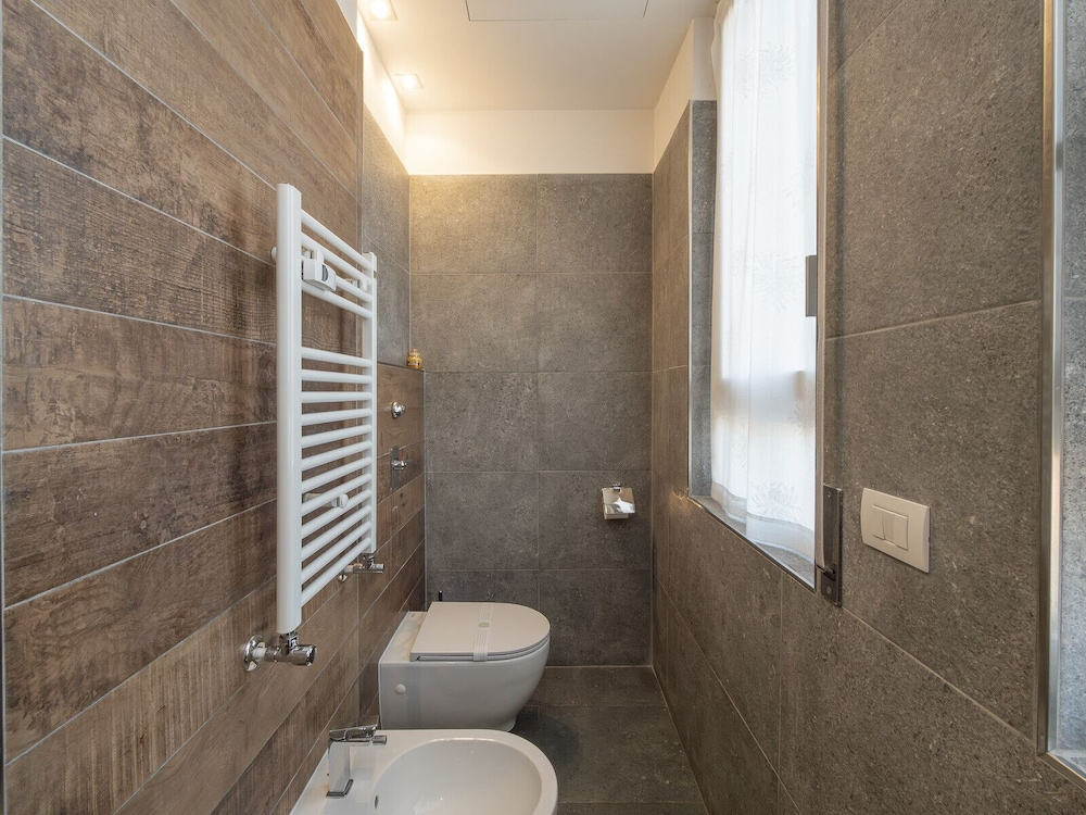San Siro 3 Bedroom apt With Balcony
