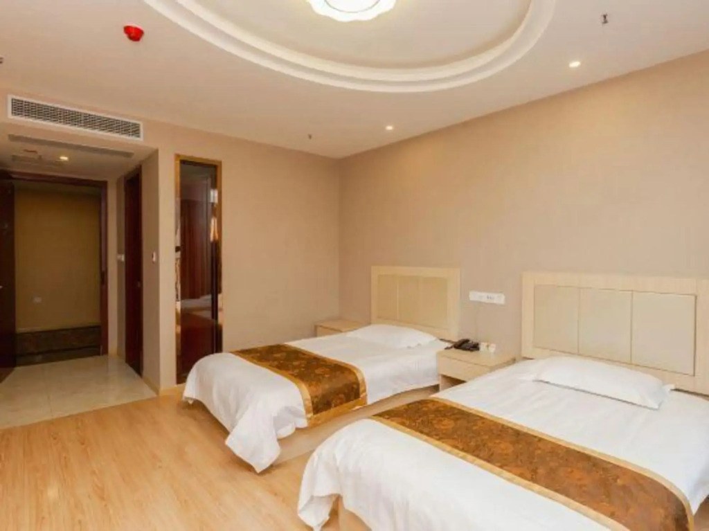 Super 8 Hotel (North Square of Suzhou Railway Station)