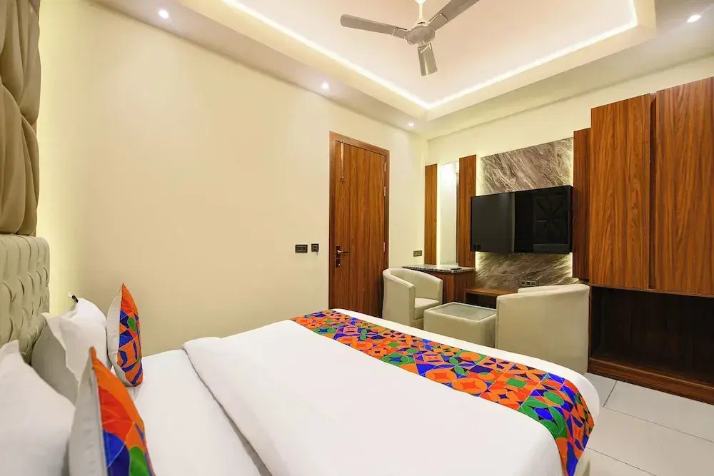 Fabhotel Dreamz