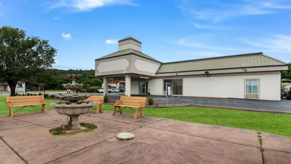 Motel 6 Pulaski, TN