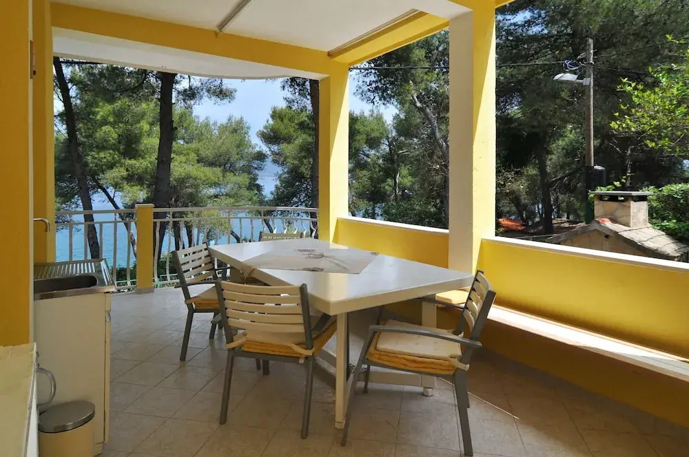 Spacious 100m2 apt W.big Terrace & Great sea View