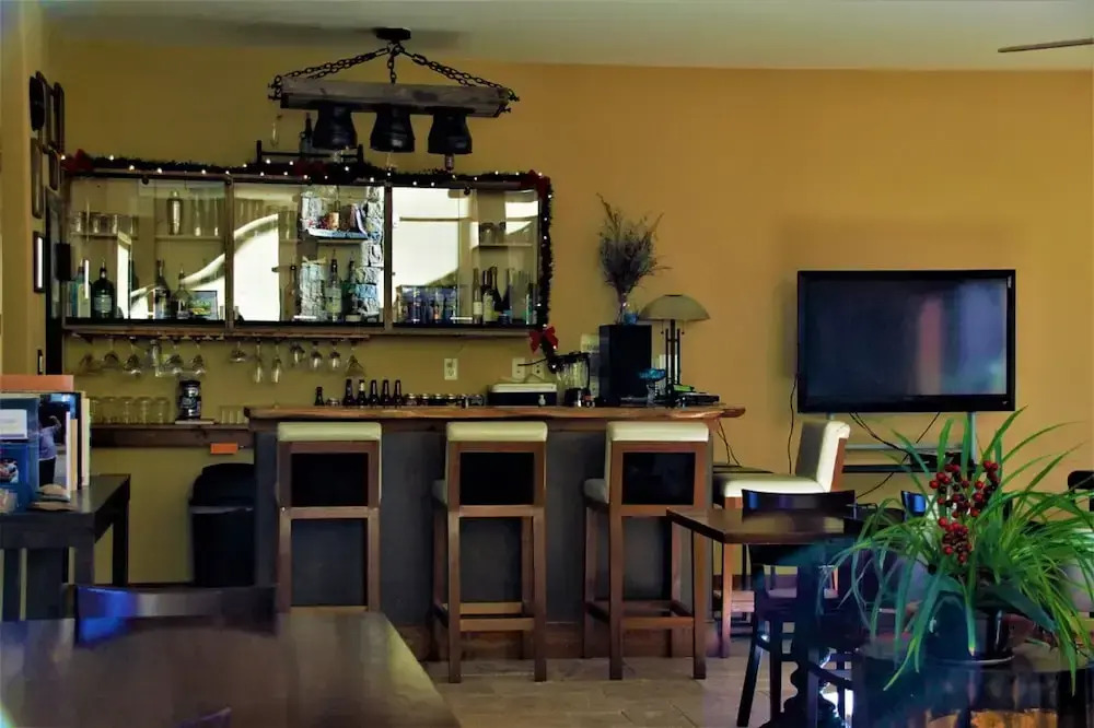 Makanda Inn