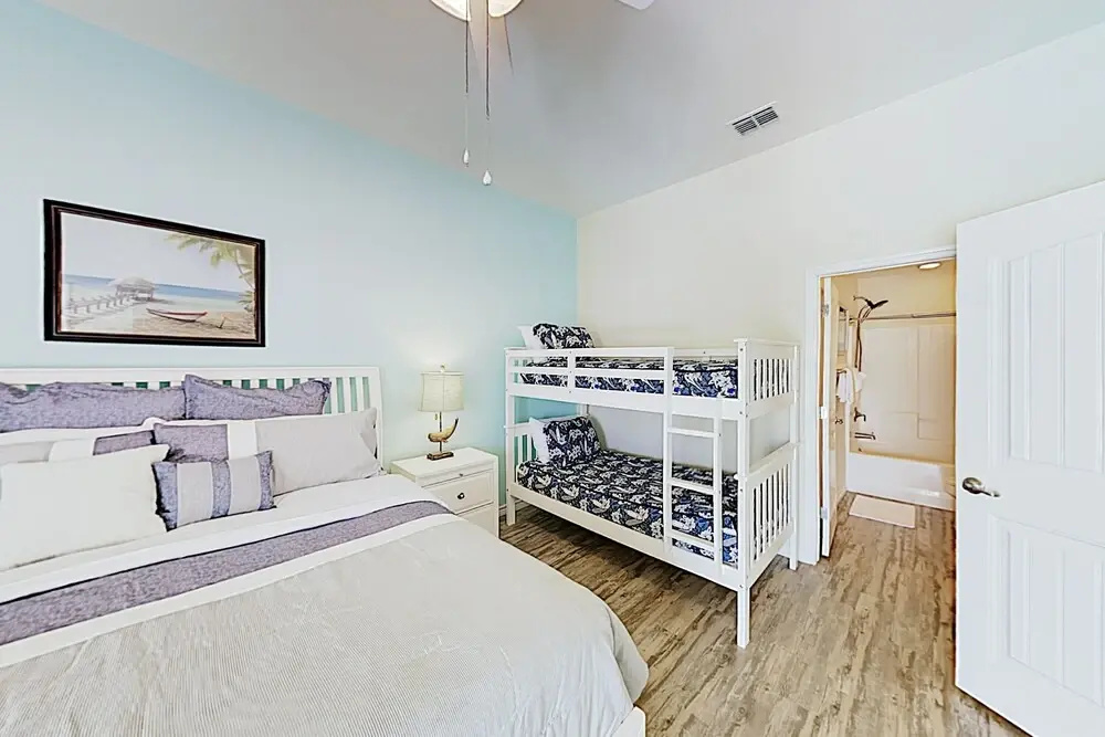 Poolside Beauty W/ Heated Pool - Steps To Beach 2 Bedroom Townhouse
