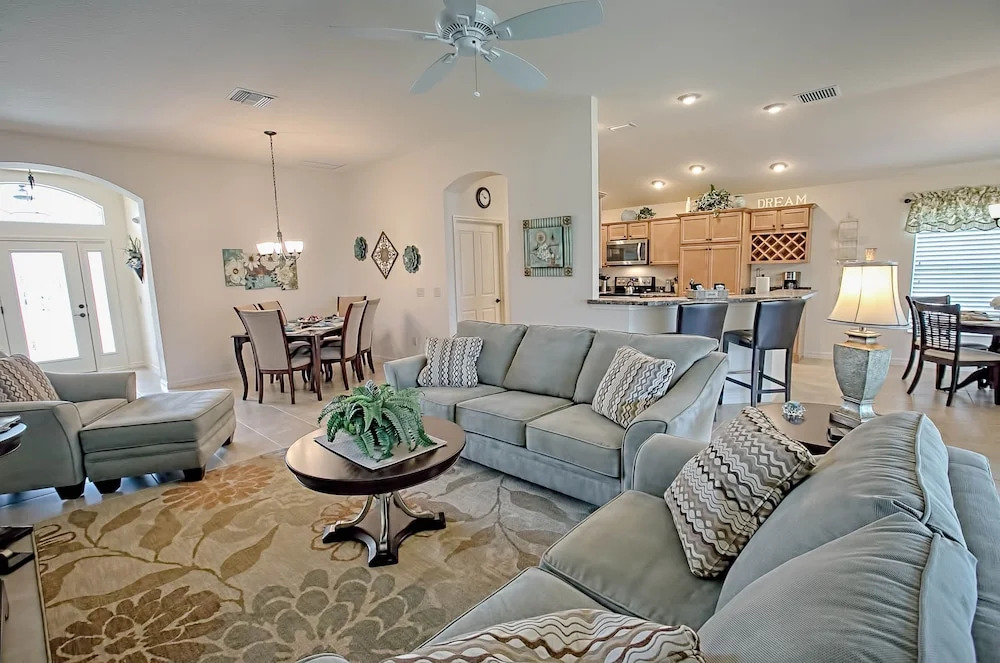 Yuma Place Home 3 Bedroom by The VIR Group