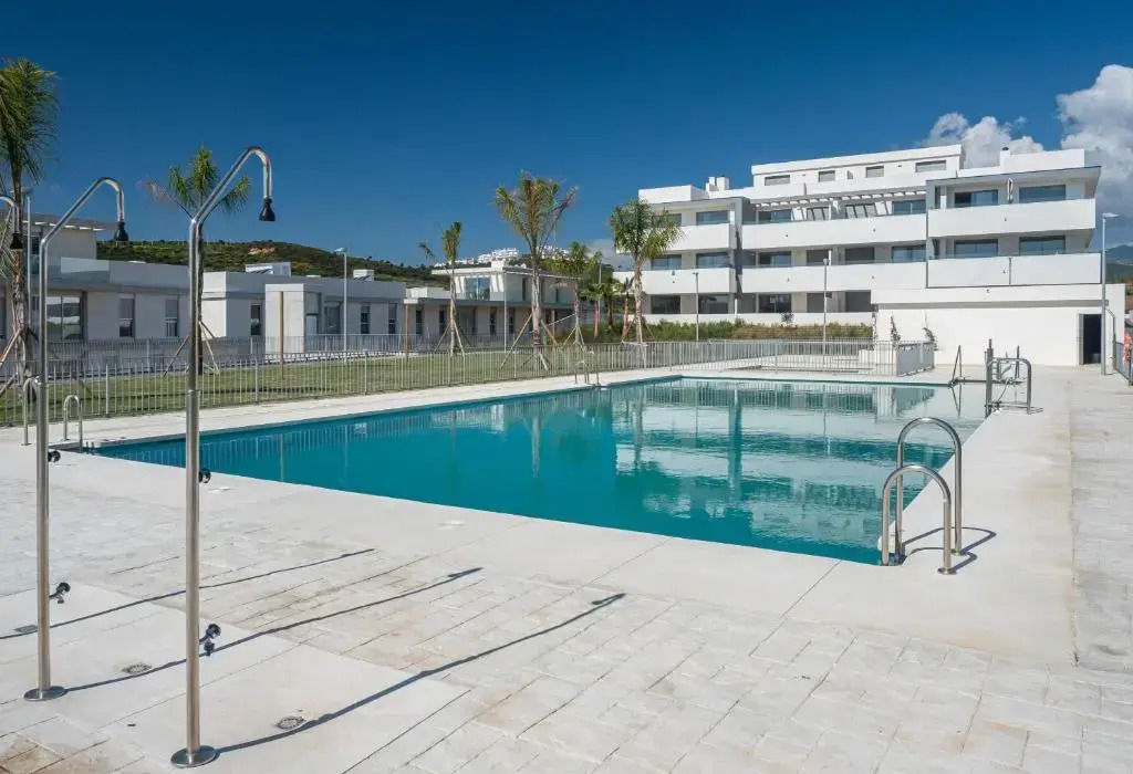 2313-Amazing new luxury apartment with three bedrooms