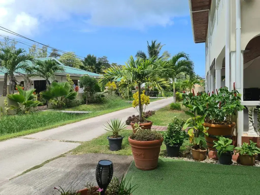 Tourterelle Holiday Home