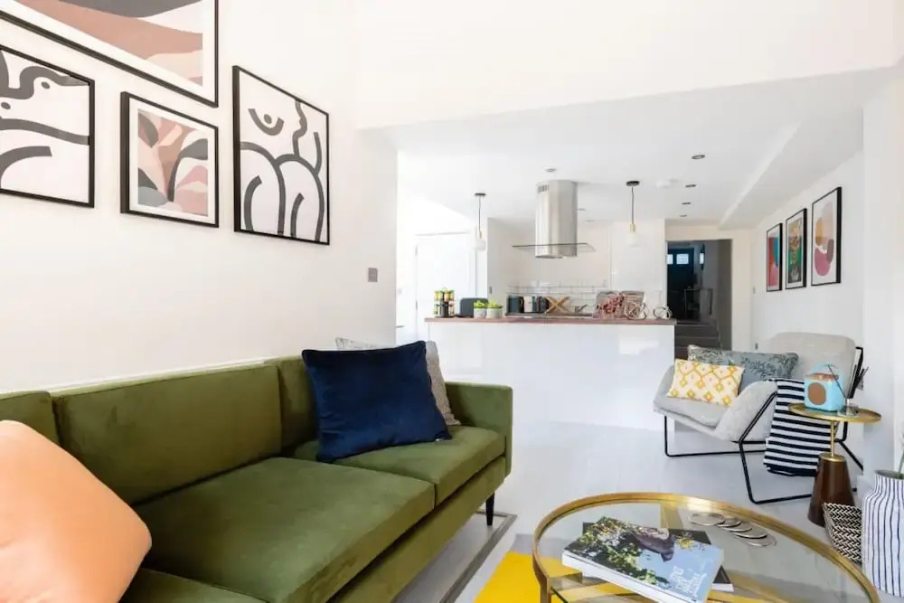 The Brixton Hill - Modern & Bright 2BDR Apartment with Garden