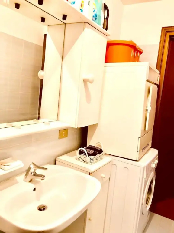 House With 3 Bedrooms in Lavena Ponte Tresa, With Enclosed Garden and Wifi Near the Beach