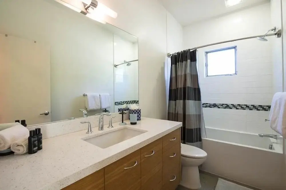 3BR 2BA Modern Beauty With Pool and Hot Tub by RedAwning