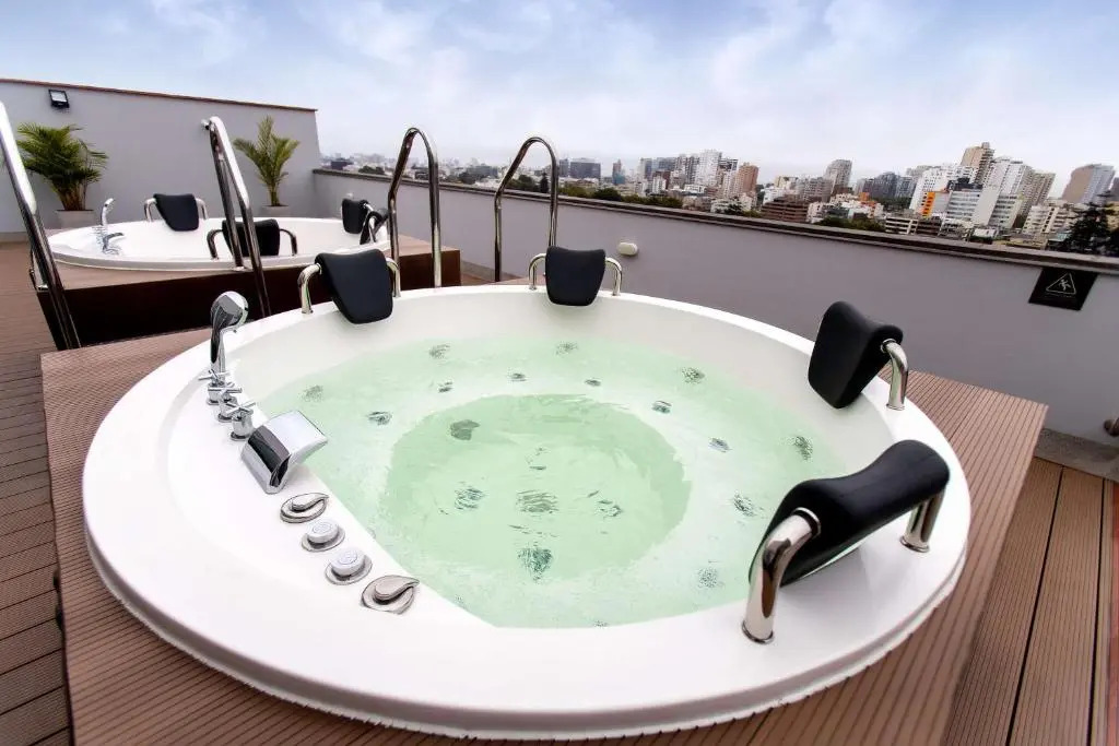 Hampton San Isidro para Lima Tours