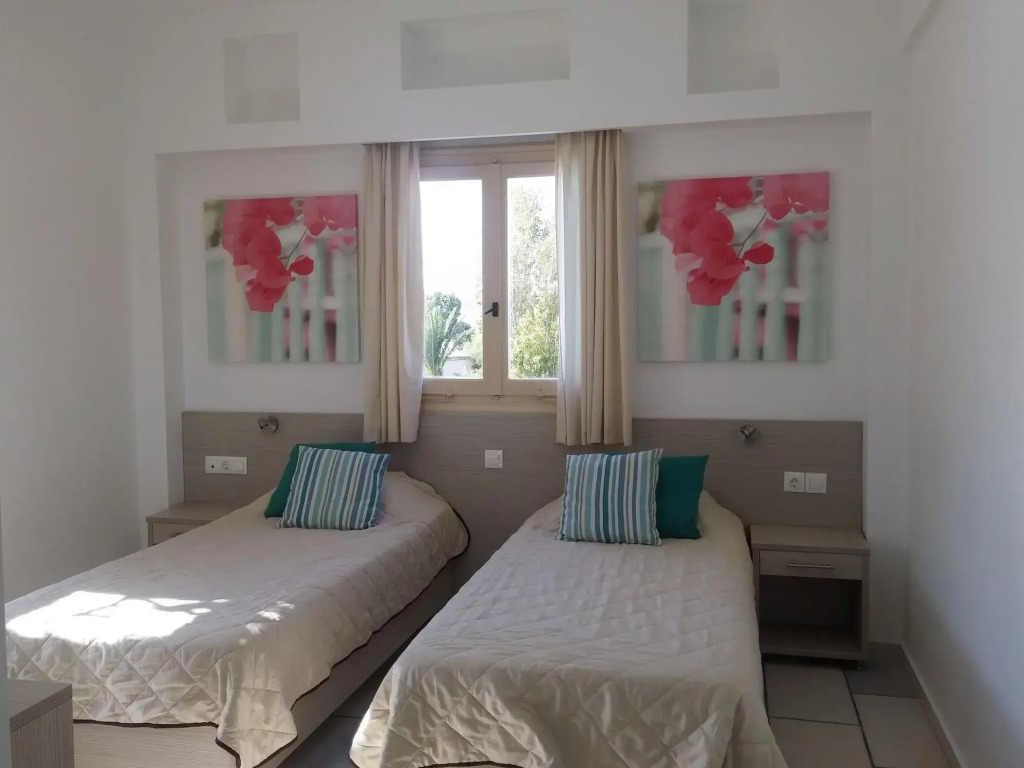 Brothers Hotel