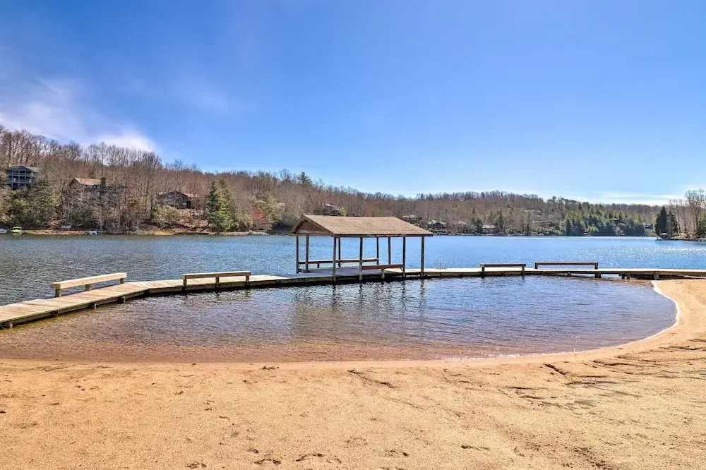 Chic Brevard Cabin - Nature, Trails, & Water!