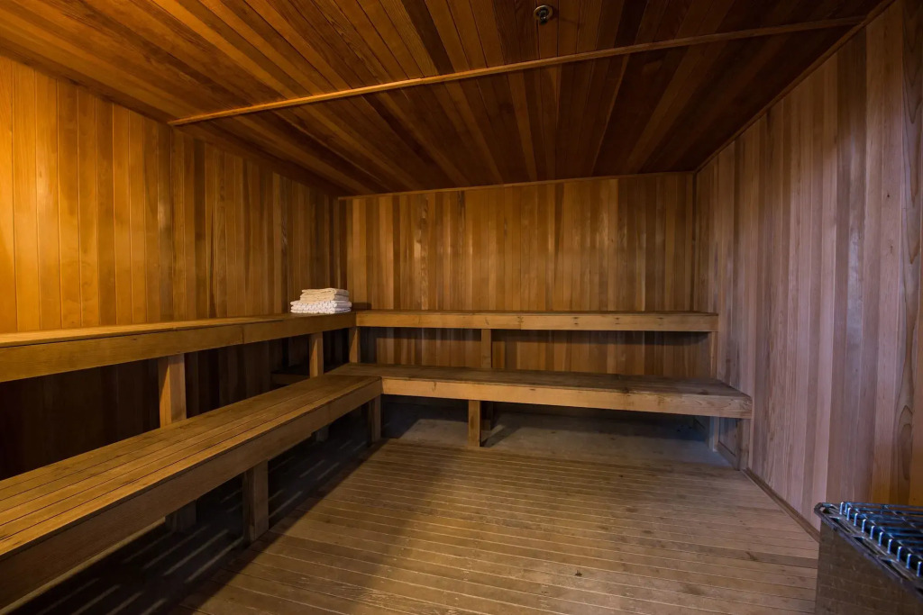 The Lodge at Mountaineer Square, A Vail Resorts Property