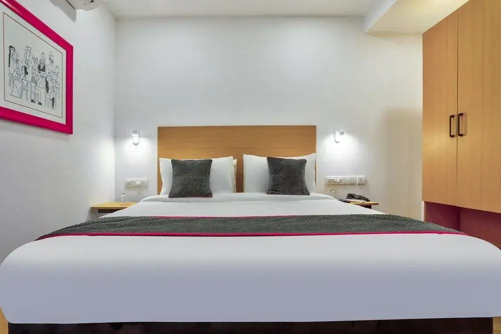 OYO Townhouse 156 Maraimalai Nagar