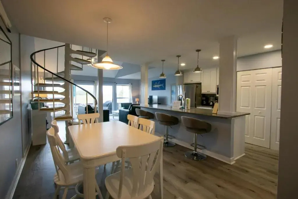 Cozy Marsh Villa w/ Amazing Views - Steps to Dining, Pools, & Beach