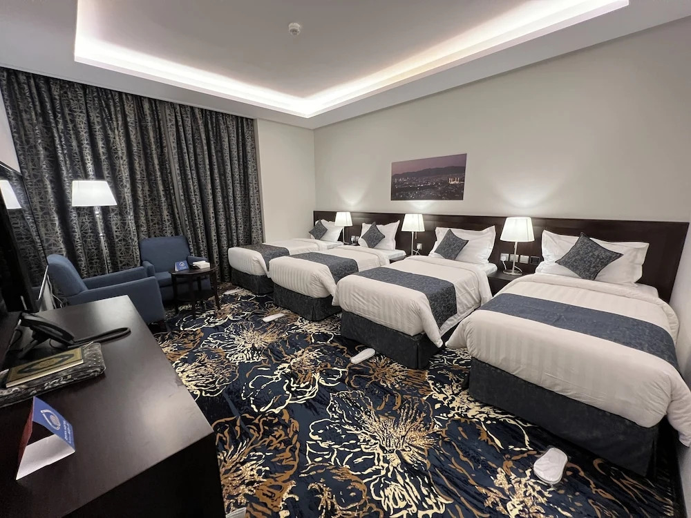 Zaha Taiba Hotel