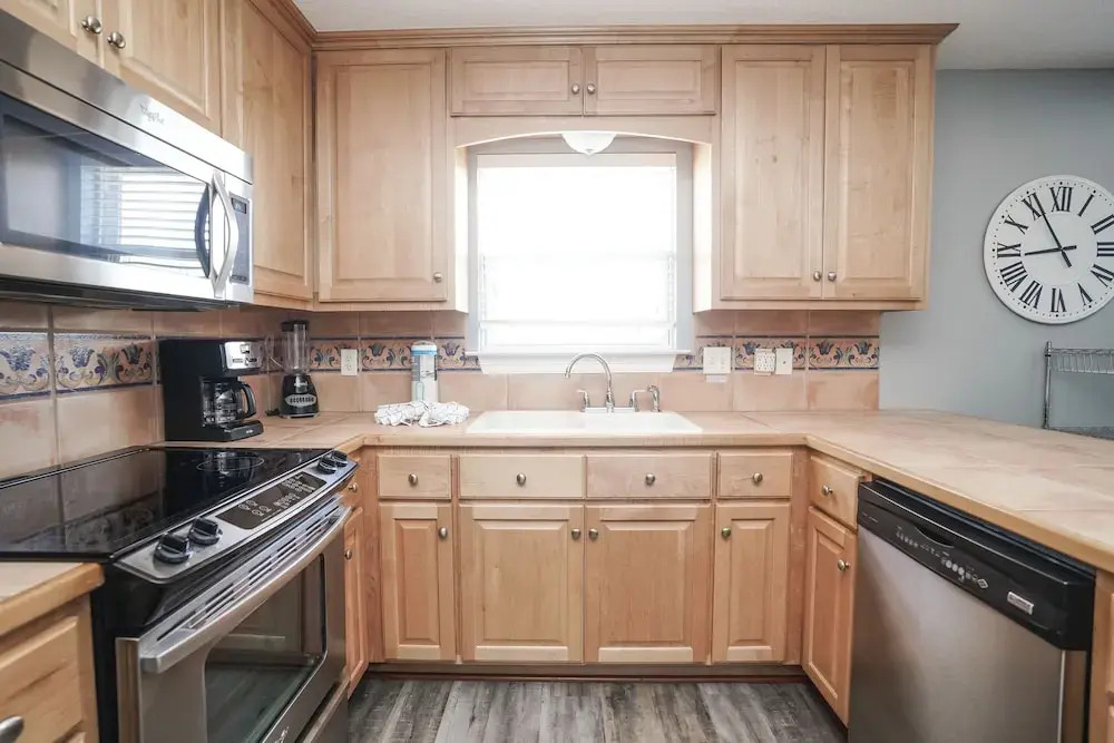Beach House – Anchors Away by Panhandle Getaways