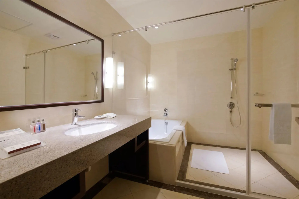 CHECK Inn Taichung LaiLai