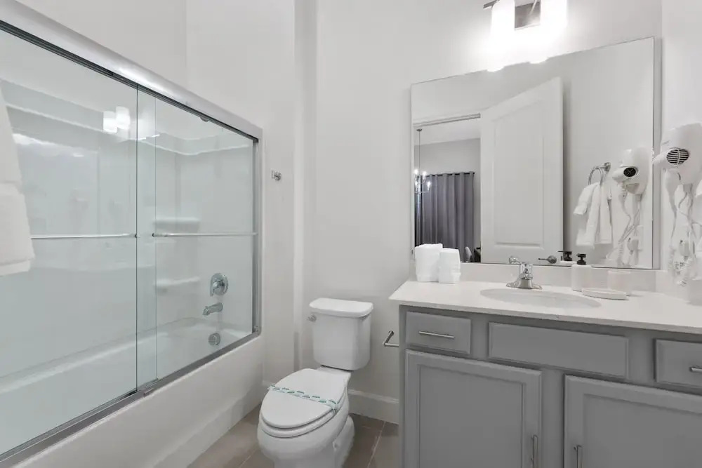 Brand New Modern State of the Art Home Sleeps 31