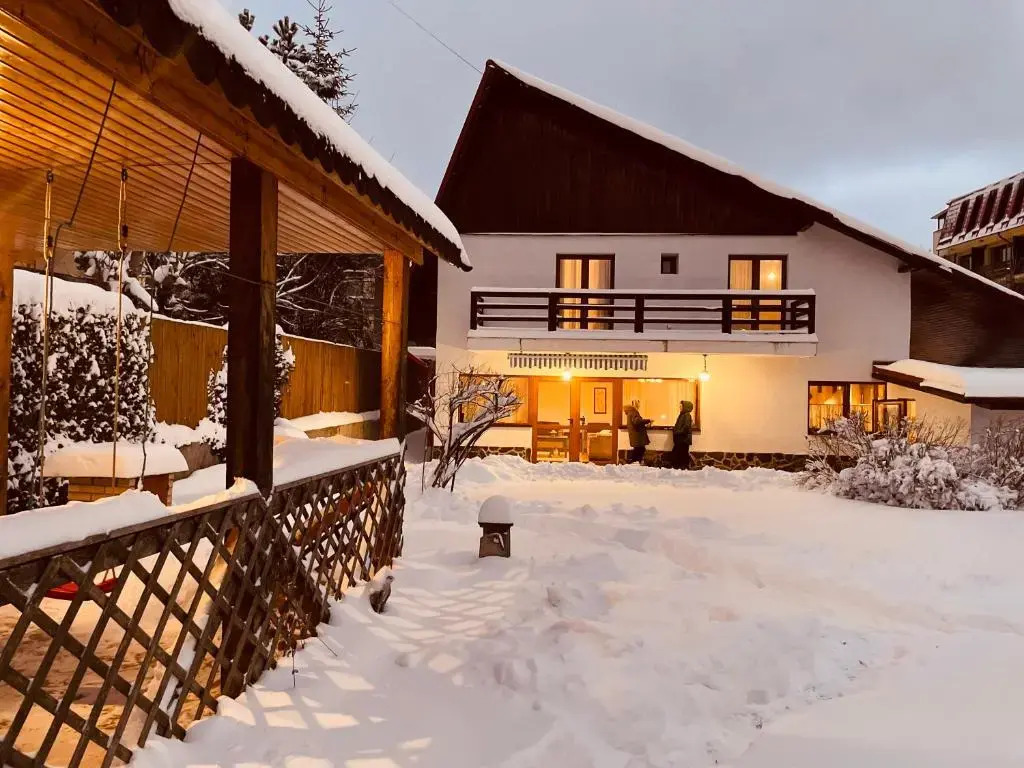 Cheerful 4-bedroom & kids friendly home