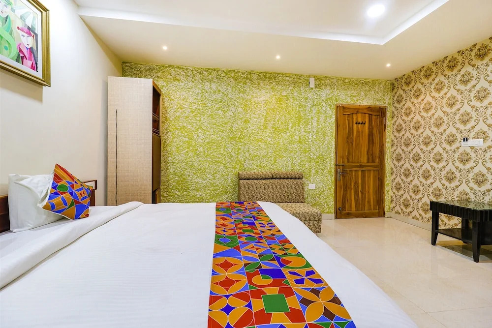 Fabhotel J Sons