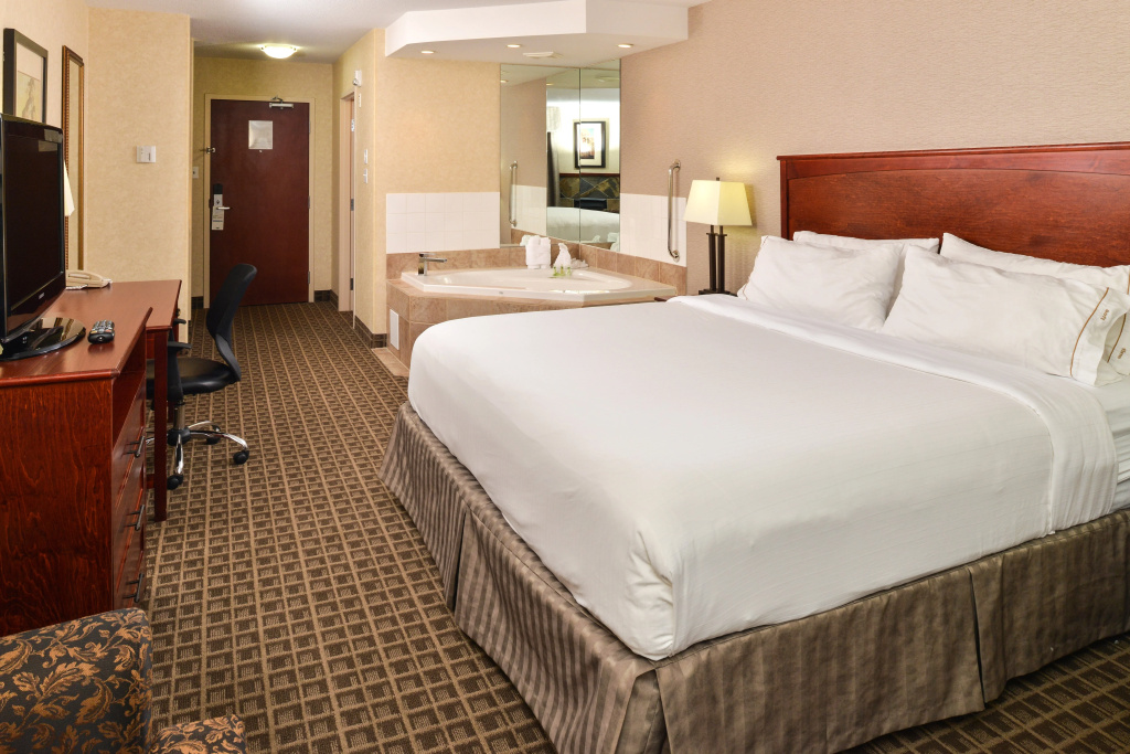 Holiday Inn Express Edmonton North by IHG