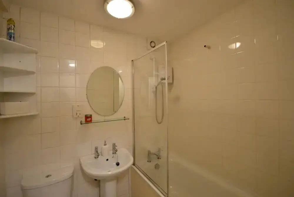 Central 1 Bedroom Stokes Croft Flat With Parking