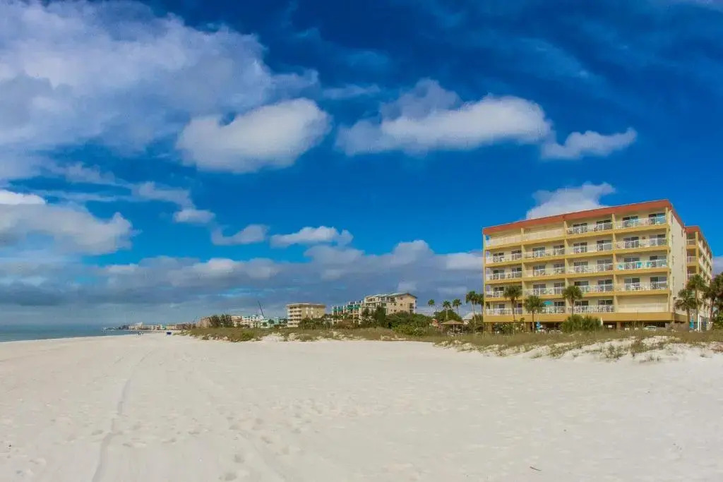 516 Madeira Norte Condo