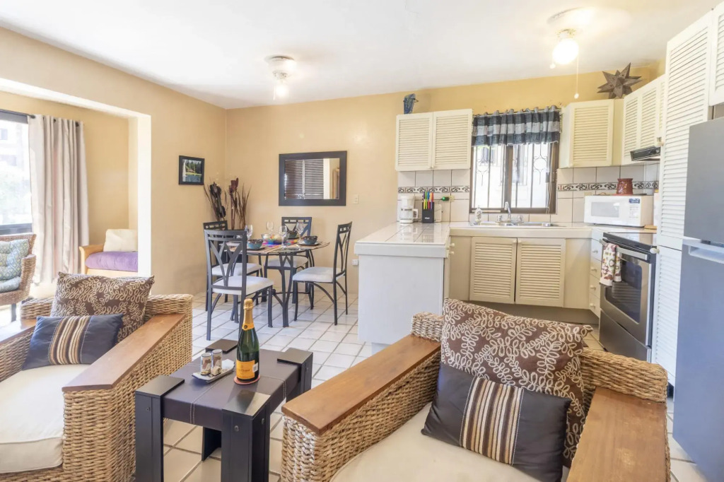 Warm Cozy 1bed Condo Close to Everything Your Los Cabos Home Away From Home