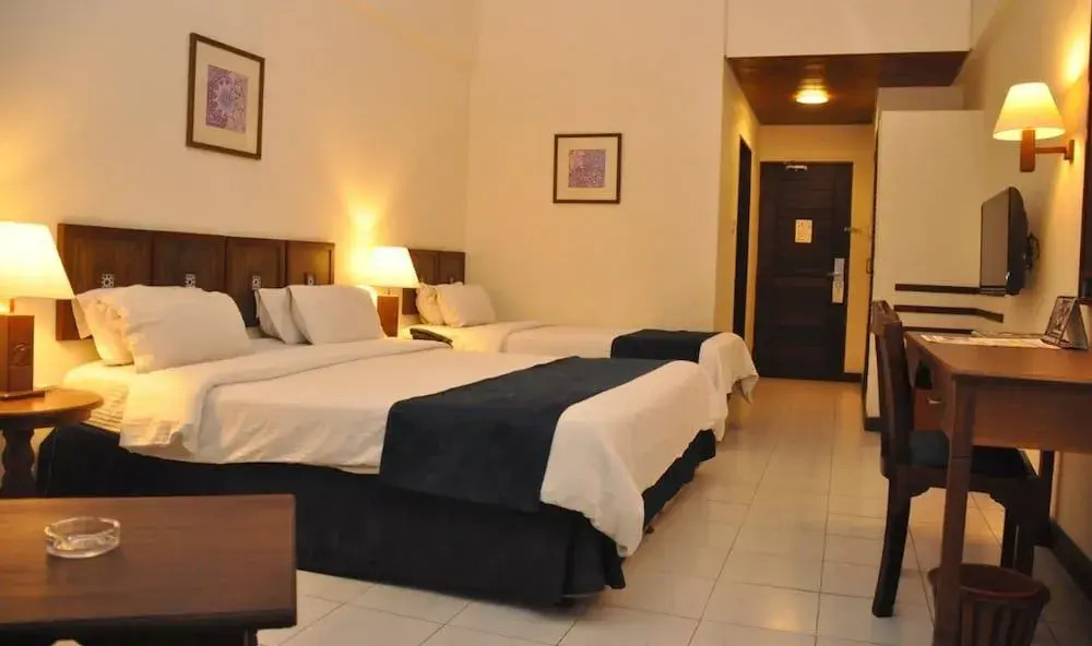 Royal Court Hotel