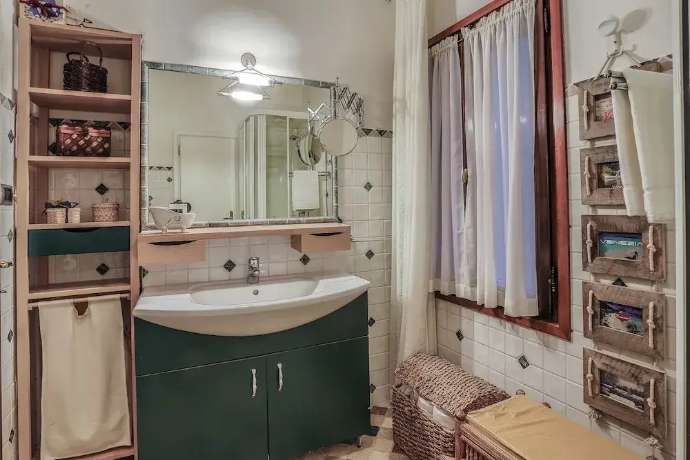 Venice Dream House Bolero