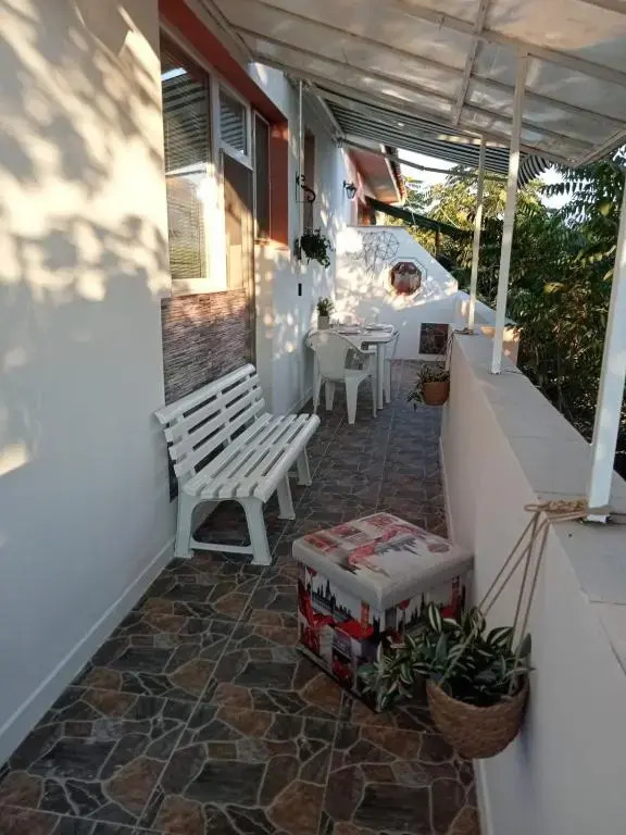 ART APARTMENT GERI 2 ,with a terrace,space for bikes,free parking&wi-fi
