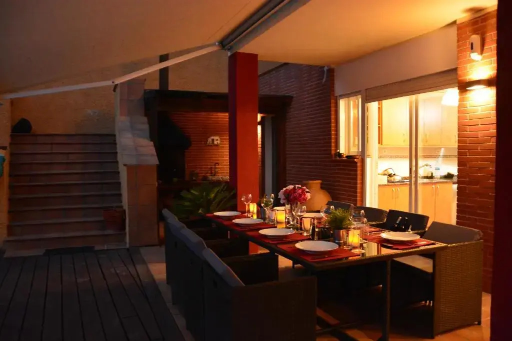 Villa Sitges Maria Sunny Oriented SW AC Confortable High Quality 5 star guest coments