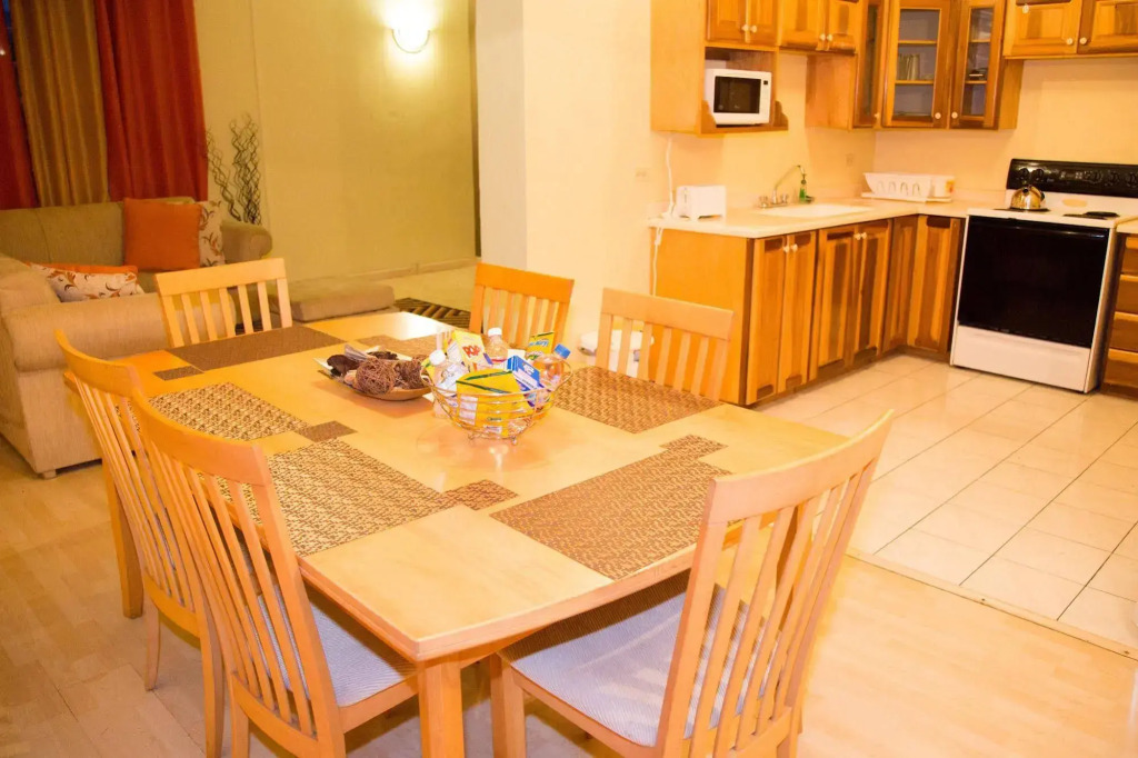New Kingston Guest Apartment at Westbury