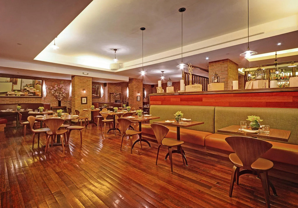 Hotel Giraffe by Library Hotel Collection