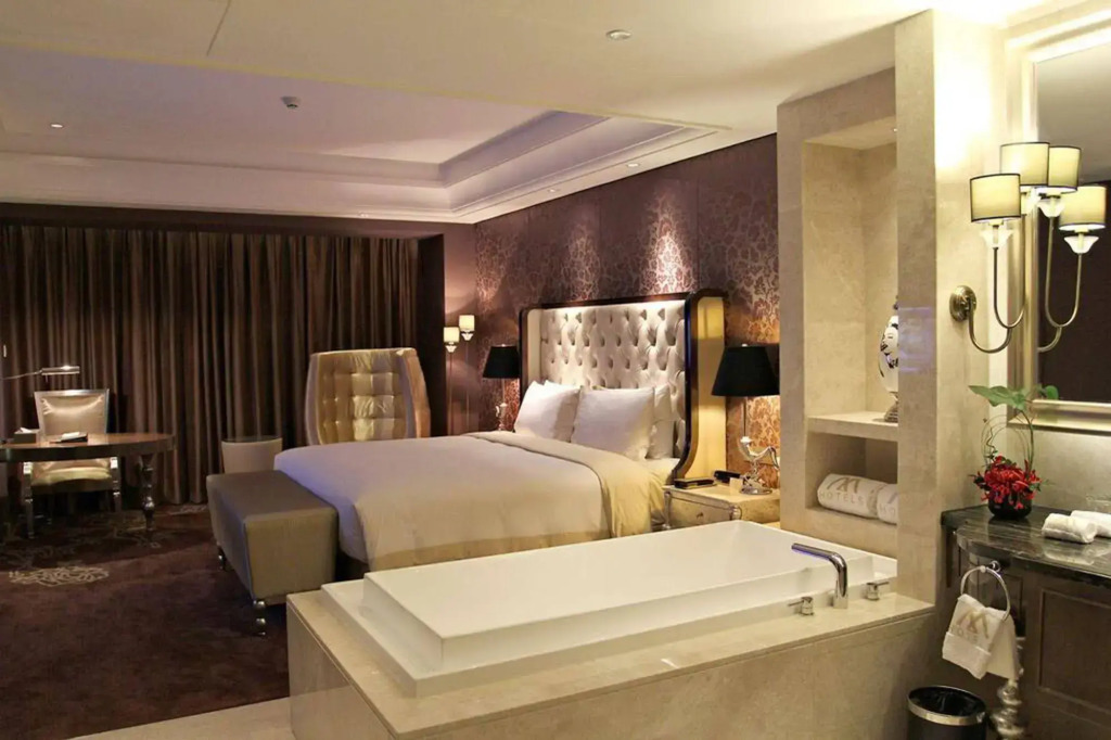 Modern Classic Hotel