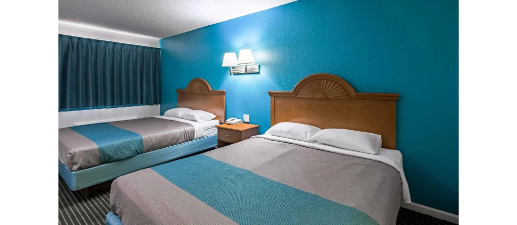 Motel 6-Azle, TX