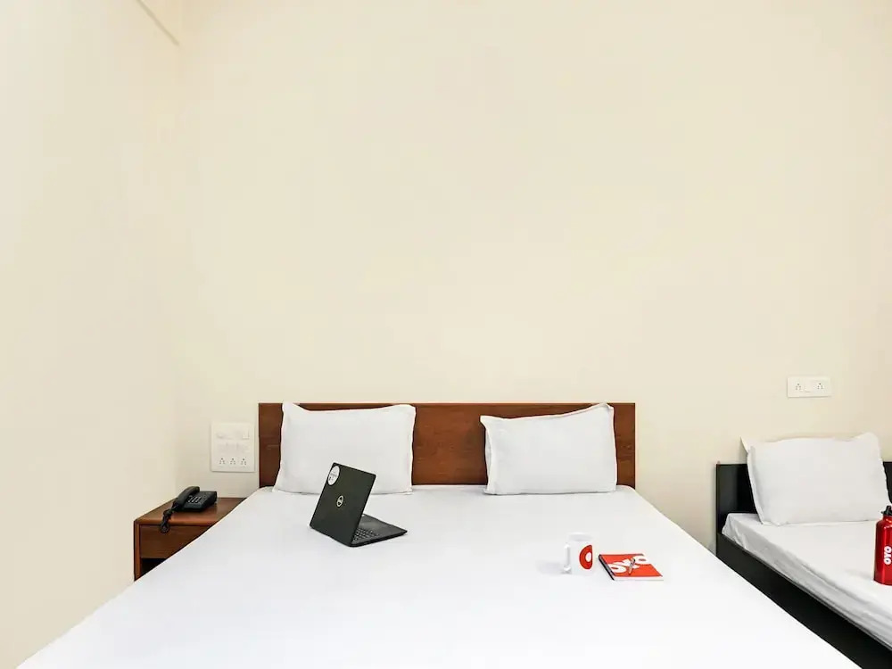 OYO Living 26804 Luxurious Studio Rooms
